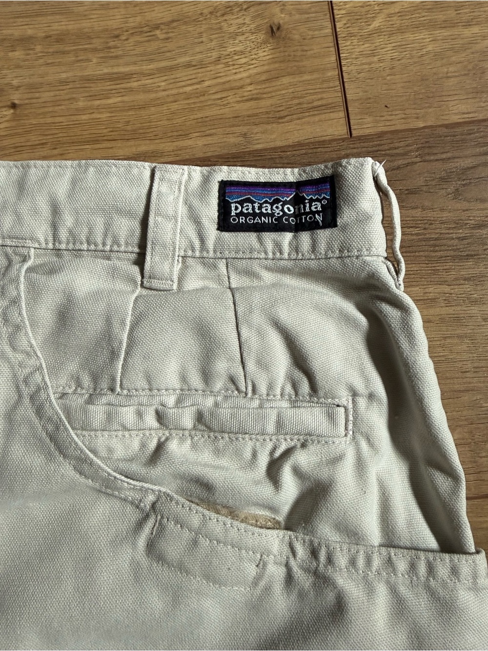 Patagonia Men's Light Beige Flat Front Shorts - Picture 6 of 6